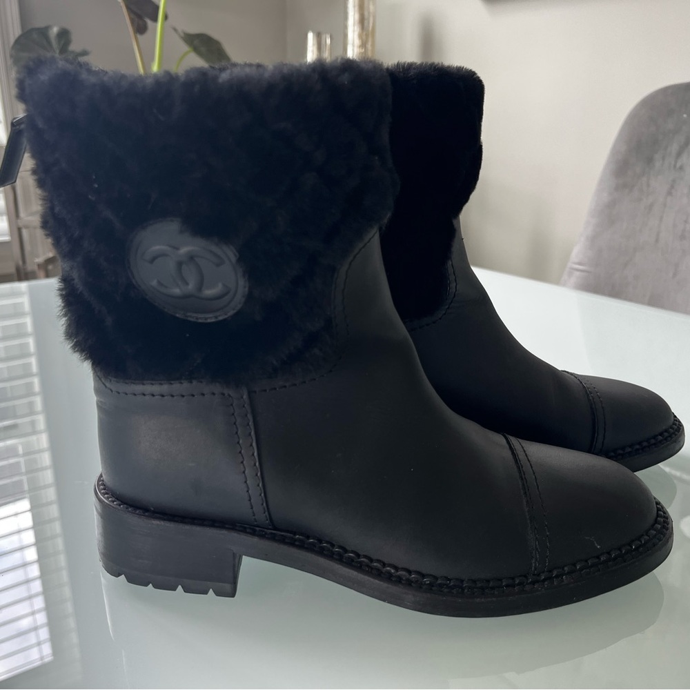 EUC CHANEL Lug Sole Boots 36.5
